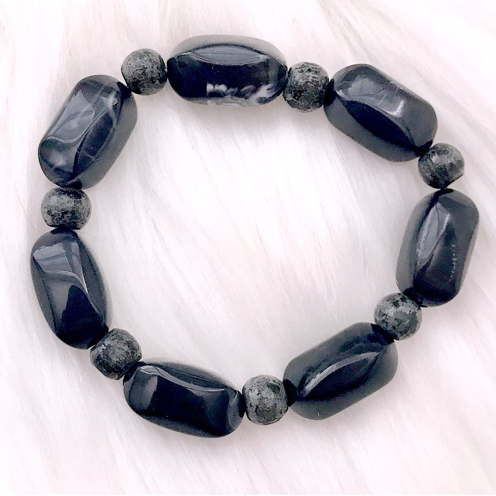 💚10/$10💚GUC Black Chunky Beaded Bracelet